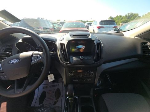 Used 2018 Ford Escape SE w/ SE Sync 3 Package FWD image 3