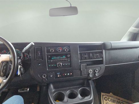 Used 2017 Chevrolet Express 3500 LT w/ LT Preferred Equipment Group image 27