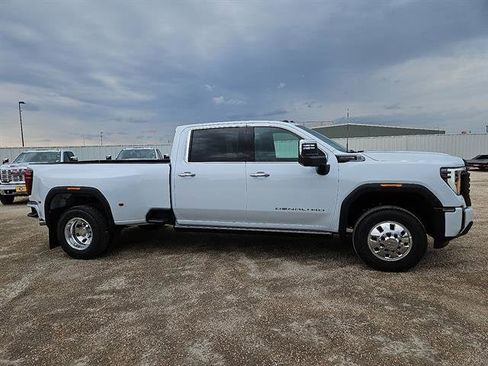 New 2026 GMC Sierra 3500 Denali Ultimate image 6