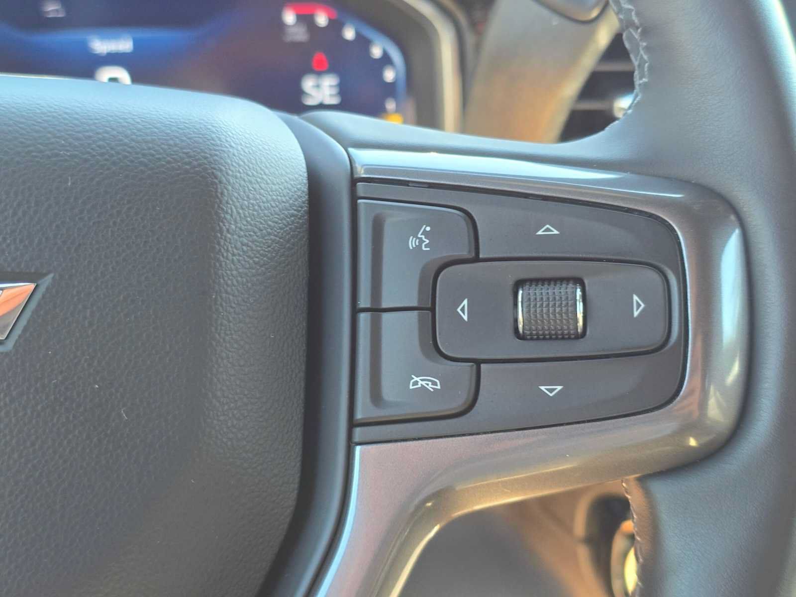 Used 2024 Chevrolet Silverado 2500 High Country w/ Technology Package AWD/4WD image 30