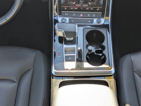 Used 2024 Audi Q7 2.0T Premium Plus image 21