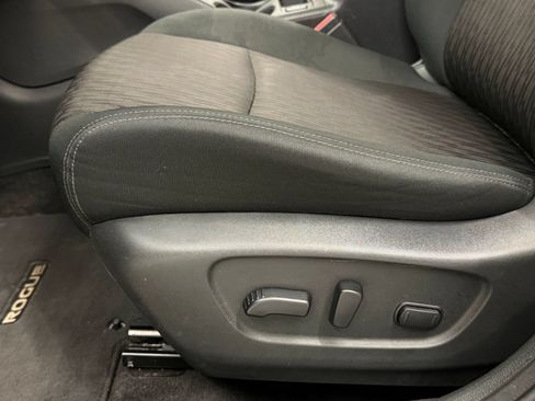 Used 2019 Nissan Rogue SV w/ Premium Package AWD/4WD image 13
