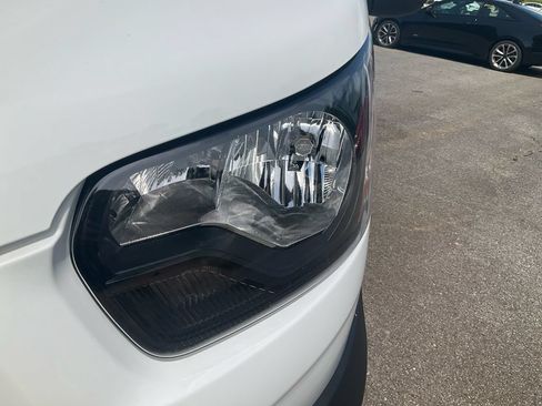 New 2026 Ford Transit 250 148 Medium Roof RWD image 9