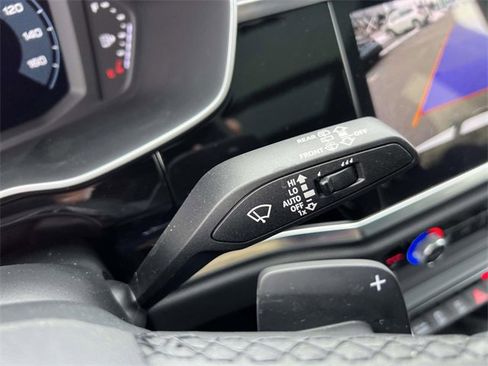 Certified 2025 Audi Q3 2.0T Premium w/ Convenience Package image 31