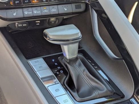 Used 2023 Hyundai Elantra SEL w/ Convenience Package image 30