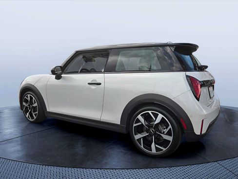 Used 2025 MINI Cooper S FWD image 4