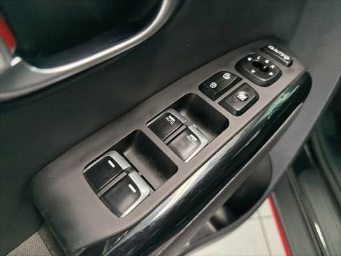 Used 2018 Kia Soul ! w/ Tech Package FWD image 10