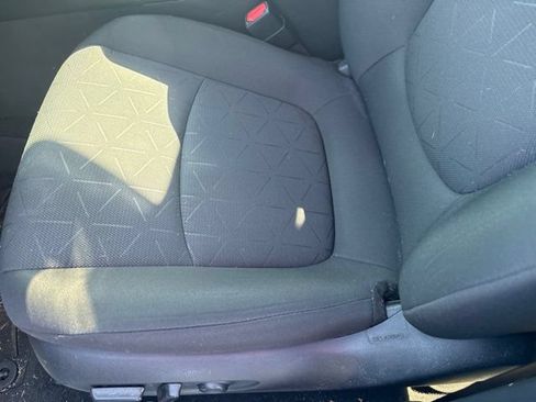 Used 2023 Toyota RAV4 XLE FWD image 14