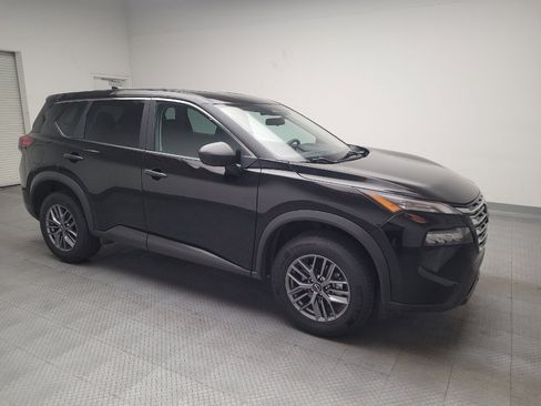 Used 2024 Nissan Rogue S image 11