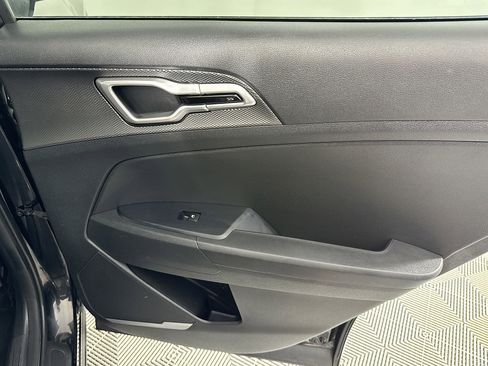 Used 2023 Kia Sportage LX image 25