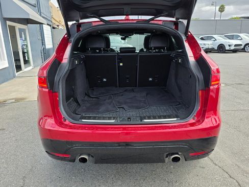 Used 2019 Jaguar F-PACE S image 16
