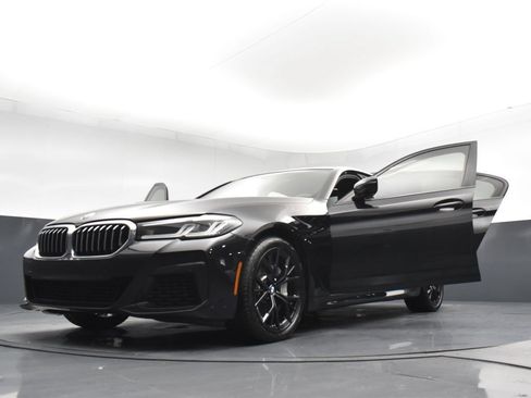Used 2021 BMW 540i w/ M Sport Package RWD image 30