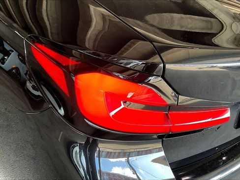 Used 2022 BMW 530i w/ M Sport Package image 28