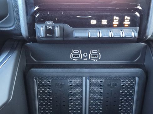 New 2026 RAM 2500 Laramie w/ Night Edition image 16