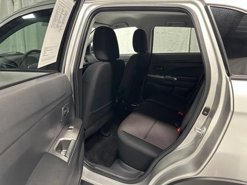 Used 2019 Mitsubishi Outlander Sport ES AWD/4WD image 36