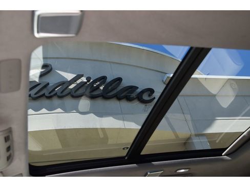 Used 2022 Cadillac Escalade Premium Luxury Platinum image 14