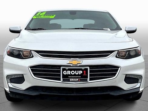 Used 2016 Chevrolet Malibu LT image 3
