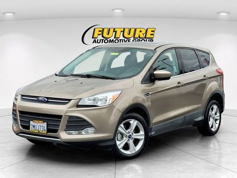 Used 2014 Ford Escape SE FWD image 3