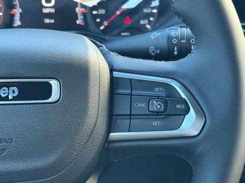 New 2026 Jeep Compass Latitude image 14