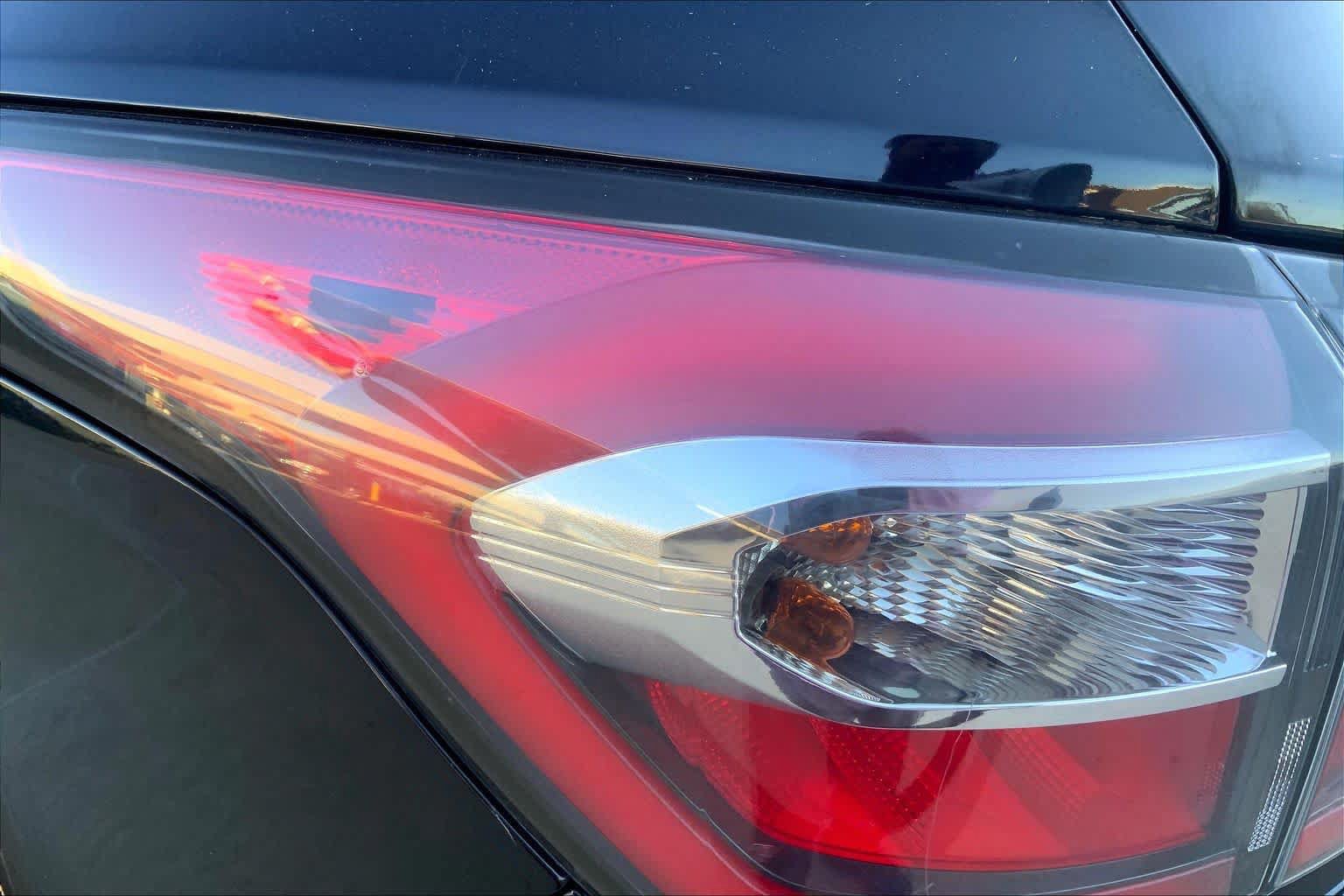 Used 2017 Ford Escape SE AWD/4WD image 28