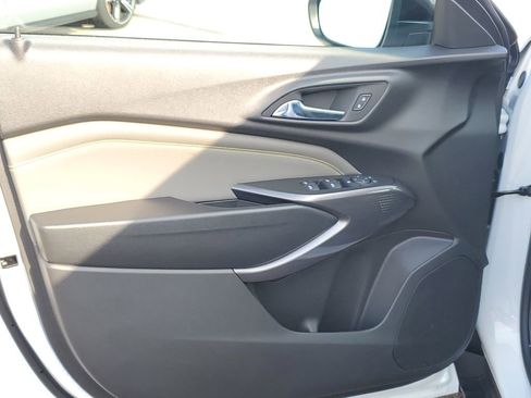 Used 2025 Chevrolet Trax ACTIV w/ Driver Confidence Package image 21