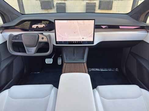 Used 2022 Tesla Model X AWD/4WD image 12