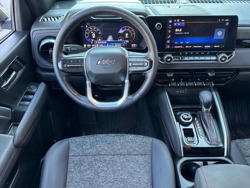 Used 2024 Chevrolet Colorado Z71 w/ Z71 Convenience Package 2 image 17