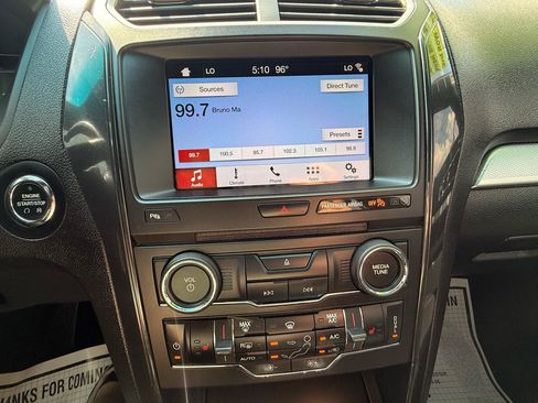 Used 2017 Ford Explorer XLT w/ Equipment Group 202A FWD image 20