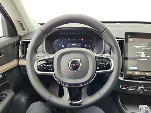 New 2026 Volvo XC90 B6 Plus w/ Protection Package Premier image 32