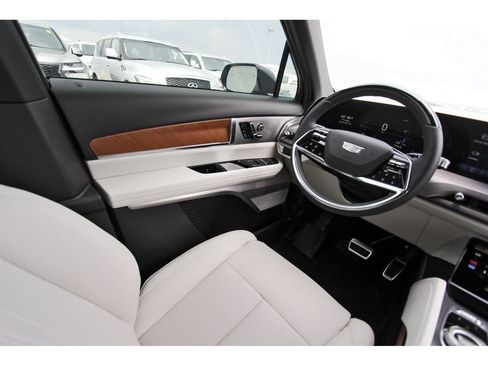 New 2027 Cadillac Vistiq Sport AWD/4WD image 8