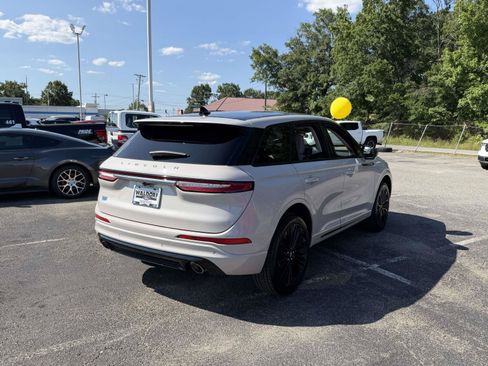 Used 2024 Lincoln Corsair AWD w/ Equipment Group 101A image 2