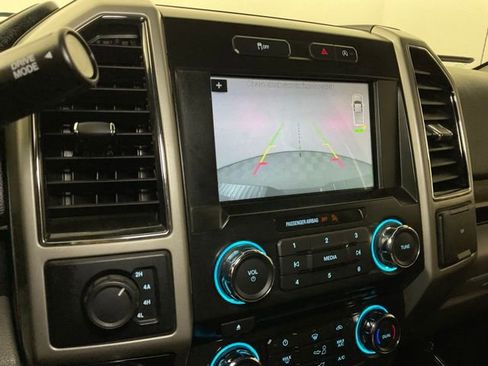 Used 2018 Ford F150 Lariat w/ Trailer Tow Package image 23