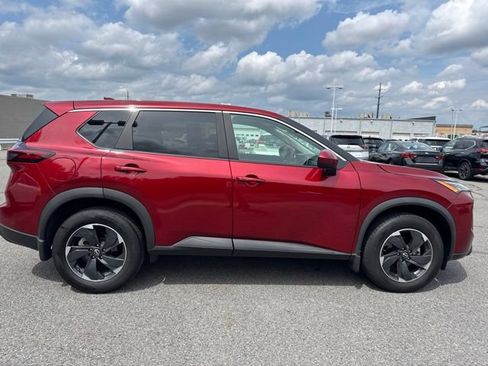 Certified 2024 Nissan Rogue SV AWD/4WD image 4