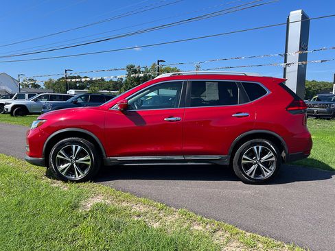 Used 2017 Nissan Rogue SL w/ SL Premium Package AWD/4WD image 2