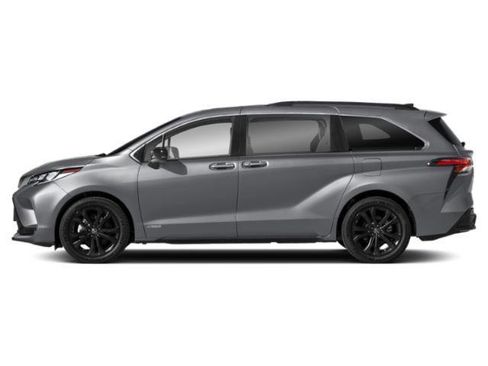 New 2026 Toyota Sienna XSE image 3