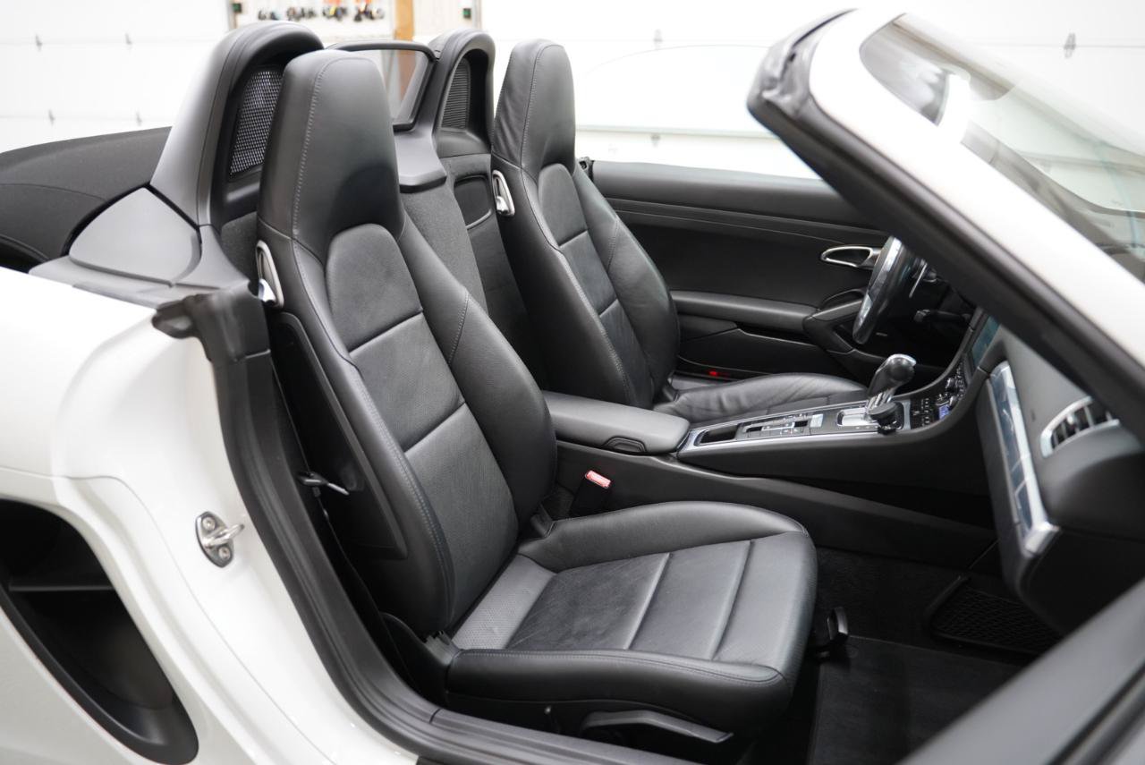 Used 2016 Porsche Boxster RWD image 32