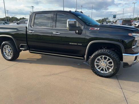 New 2025 Chevrolet Silverado 2500 LTZ w/ LTZ Convenience Package image 2