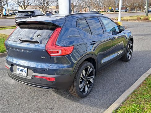 New 2026 Volvo XC40 B5 Ultra w/ Protection Package Premier image 3