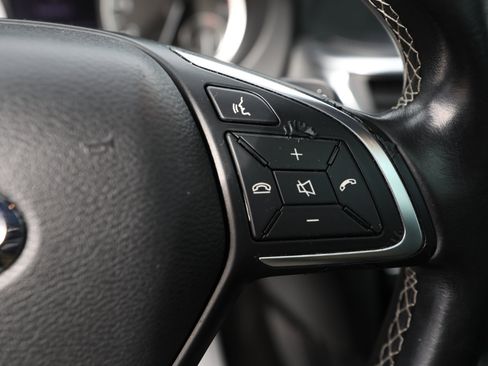 Used 2017 INFINITI QX30 Premium w/ Cargo Package image 26