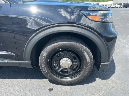 New 2025 Ford Explorer 4WD Police Interceptor image 10