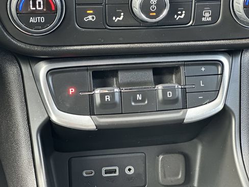 Used 2023 GMC Terrain SLE w/ Driver Convenience Package FWD image 30