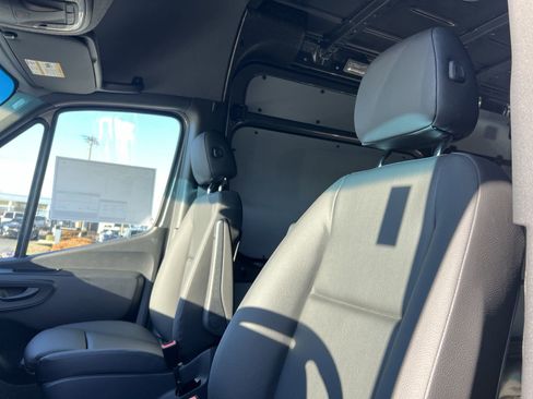 New 2025 Mercedes-Benz Sprinter 2500 image 15