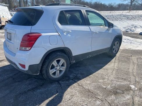 Used 2020 Chevrolet Trax LT image 12