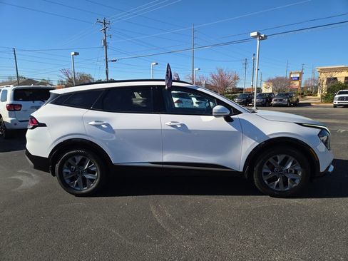 New 2025 Kia Sportage SX image 5