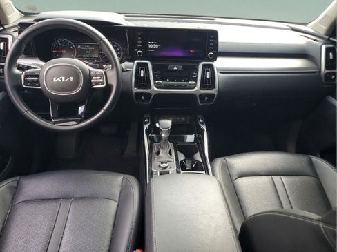 Certified 2022 Kia Sorento SX image 11
