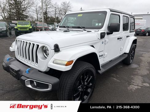 Used 2023 Jeep Wrangler Unlimited Sahara w/ Cold Weather Group AWD/4WD image 1