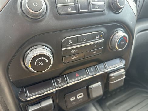 Used 2022 Chevrolet Silverado 3500 LT w/ Remote Start Package image 18