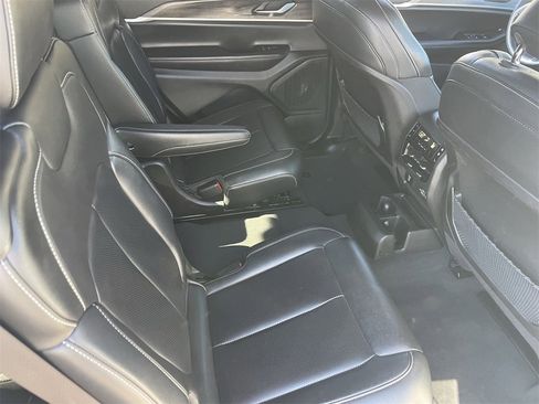 Used 2024 Jeep Grand Cherokee L Limited w/ Luxury Tech Group II image 12