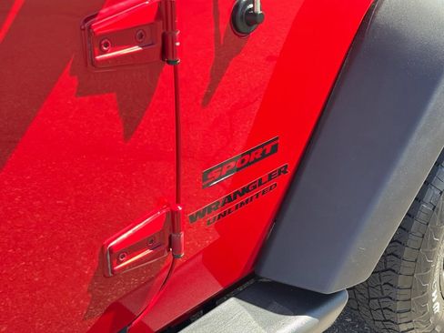 Used 2014 Jeep Wrangler Unlimited Sport AWD/4WD image 34
