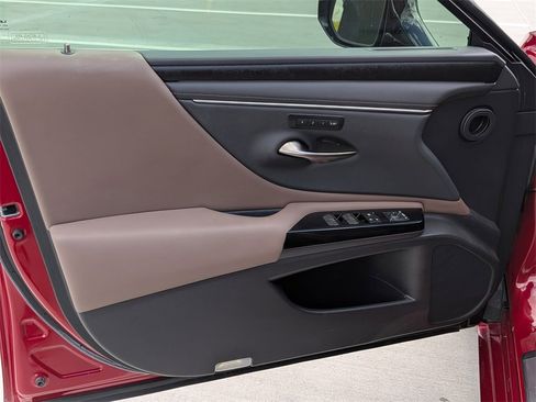 Used 2023 Lexus ES 350 Ultra Luxury image 10